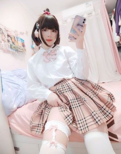 欧美黑丝高跟美女_高清电视剧观看