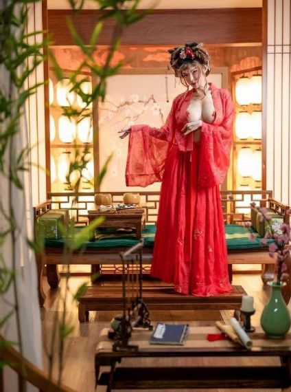 西西欧美美女写真艺术_1080在线视频播放