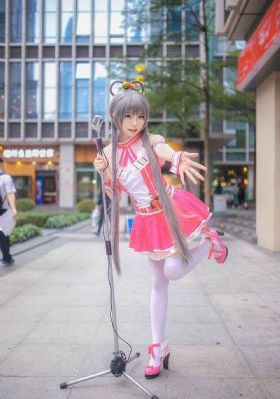 欧美音乐封面女孩_中英字幕1080