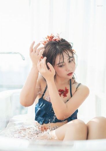 凹凸女厕偷拍xxxⅩ_1080P全集免费播放