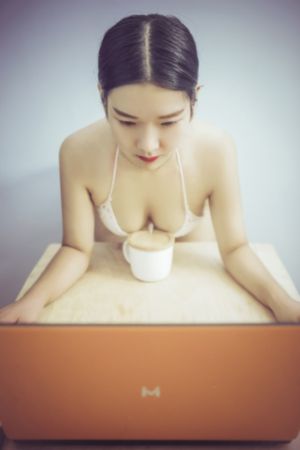 少妇公车日本无码欧美大片_720手机在线观看