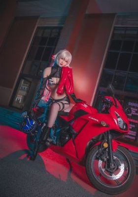国产肥白老熟女bbbb_720最新电影在线观看